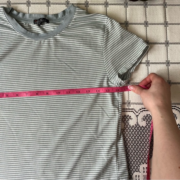 Splash Striped Gray and White T-Shirt size large - Picture 6 of 7
